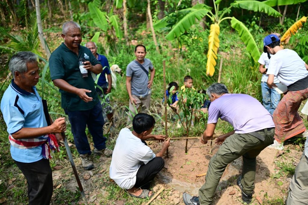 อบรมไม้ผลบ้านกุดแดง